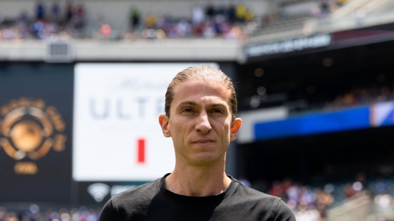 Filipe Luís em jogo do Flamengo na Copa do Mundo de Clubes — Foto: FifaFilipe Lu