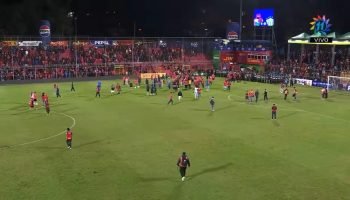 Final de torneio na Guatemala termina em confusão — Foto: Reprodução/X (@ThisIsL