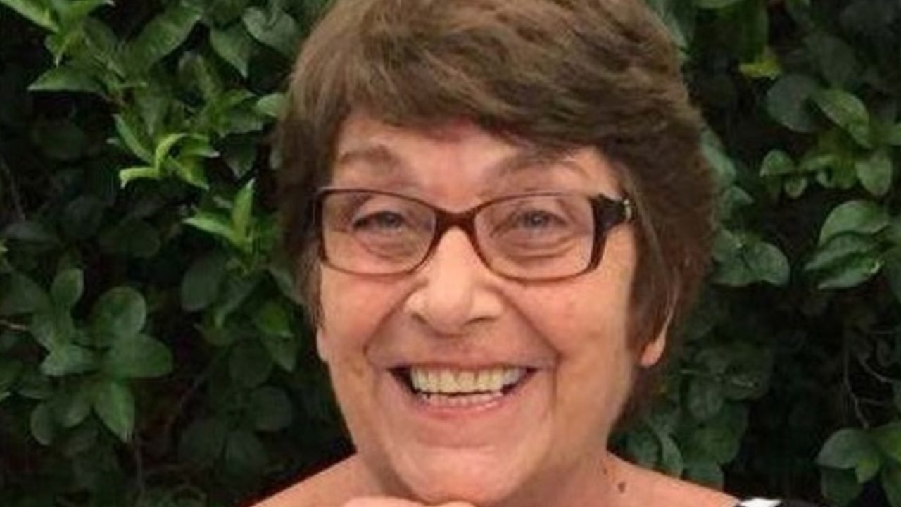 Foto colorida da escritora e poeta Glenda Meyer — Foto: 1 de 1 Foto colorida da