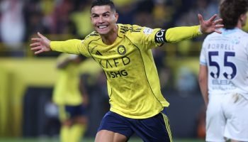 Cristiano Ronaldo alcançou os 956 gols na carreira — Foto: Reprodução/X/@cristia