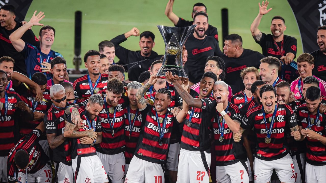 Foto: Paula Reis / FlamengoDiretor do Flamengo fala sobre metas para 2026 e cutu
