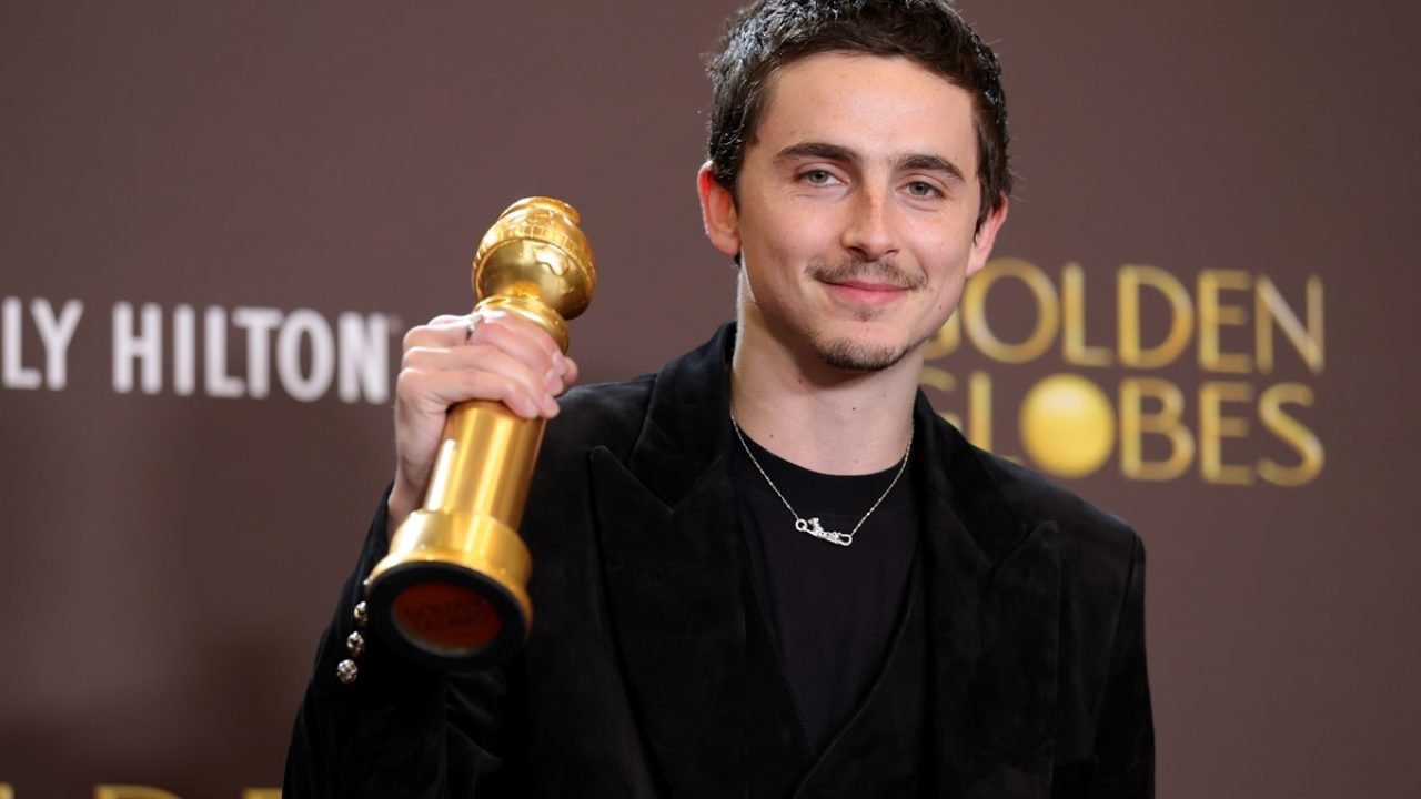 Foto: 1 de 1 imagem colorida de Timothée Chalamet, vencedor do prêmio de Melhor