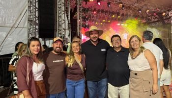 Deputado Federal Geraldo Mendes durante a festa de aniversário do município de Guaratuba (Foto: Ascom/GM)