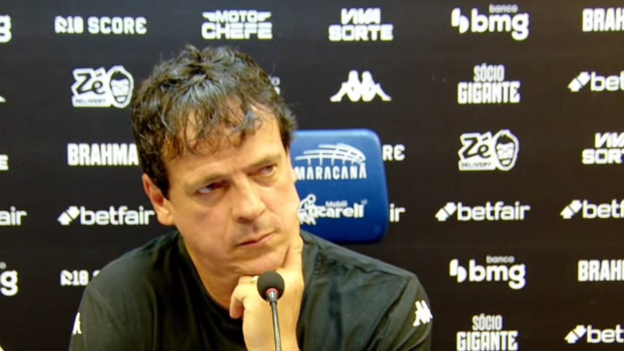Fernando Diniz em entrevista coletiva — Foto: REPRODUÇÃO/VASCO TVFernando Diniz