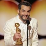 Foto colorida de Wagner Moura, no Globo de Ouro — Foto: 1 de 1 Foto colorida de
