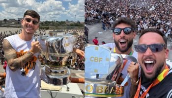 Garro, Yuri e Maycon posaram com a taça da Copa do Brasil — Foto: Gustavo Vasco/