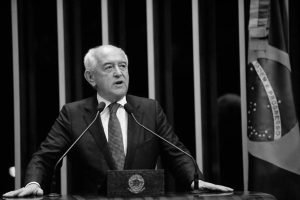 92def5manoeldiasfundadordopdtphotoaidcomgreyscale006680670202608232013.jpg