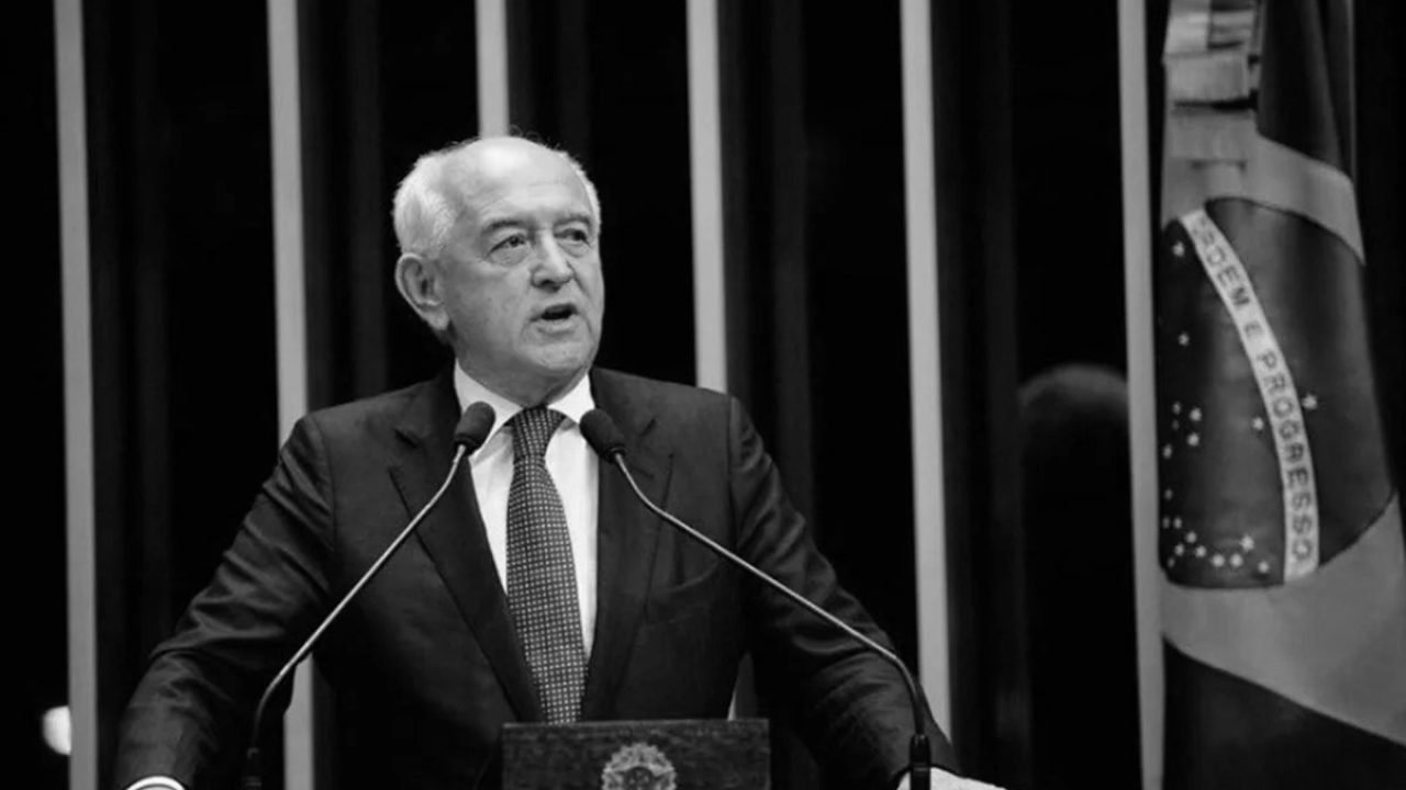 92def5manoeldiasfundadordopdtphotoaidcomgreyscale006680670202608232013.jpg