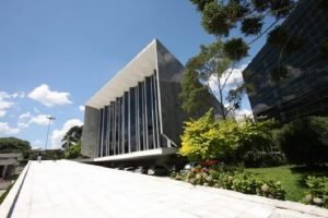 Assembleia-Legislativa-do-Parana.jpg