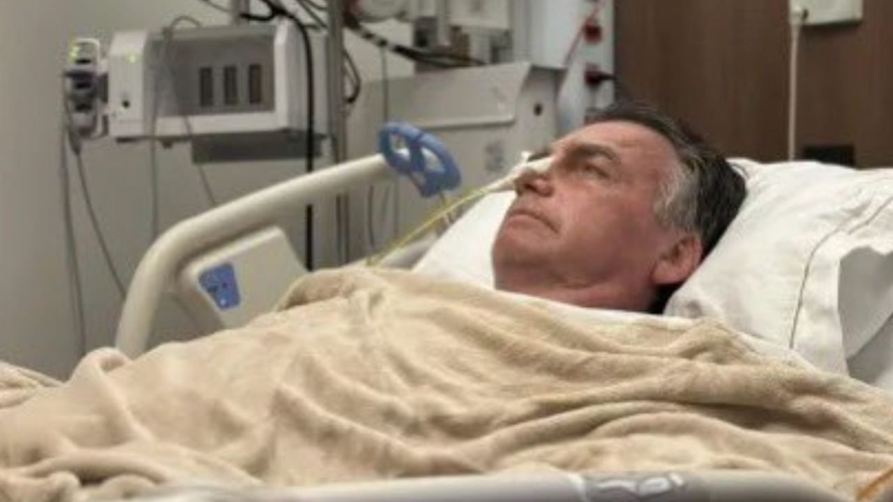 Bolsonaro-hospital-Reproducao-X-Carlos-Bolsonaro