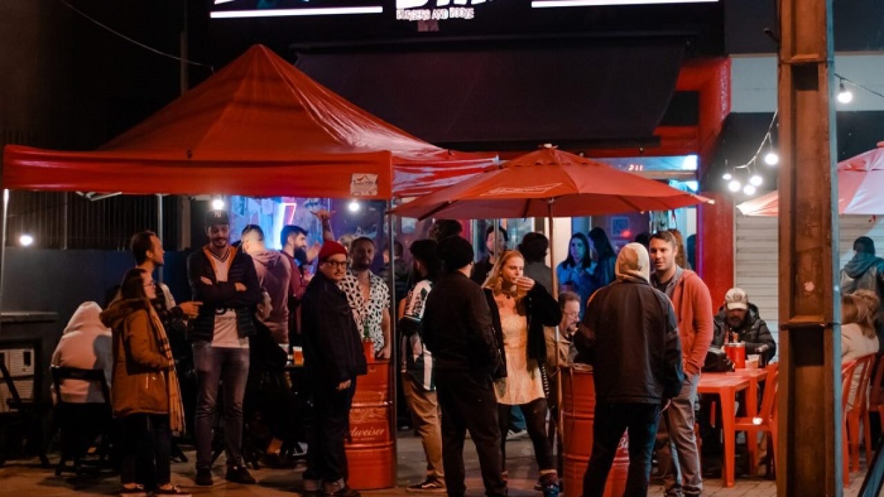 Bowie-Bar.jpg