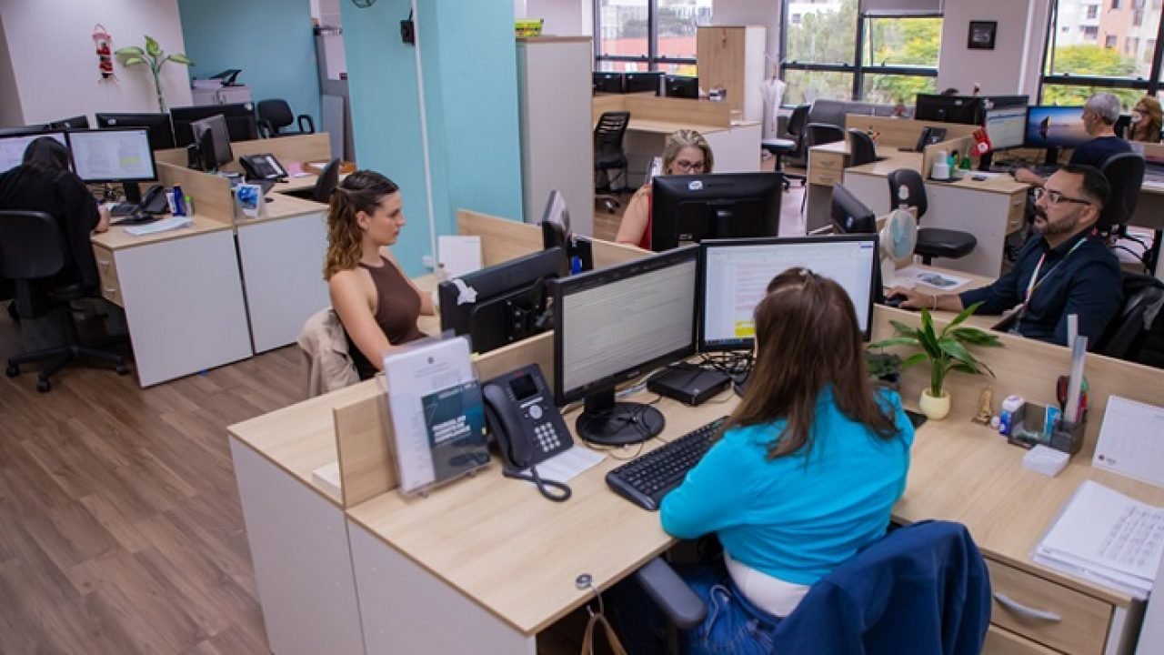 Concurso-Publico-em-Curitiba.jpg