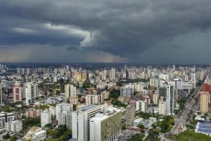 Curitiba-chuva.jpg