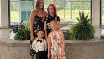 Jessica Hilliard e seus três filhos. — Foto: Jessica Hilliard e seus três filhos