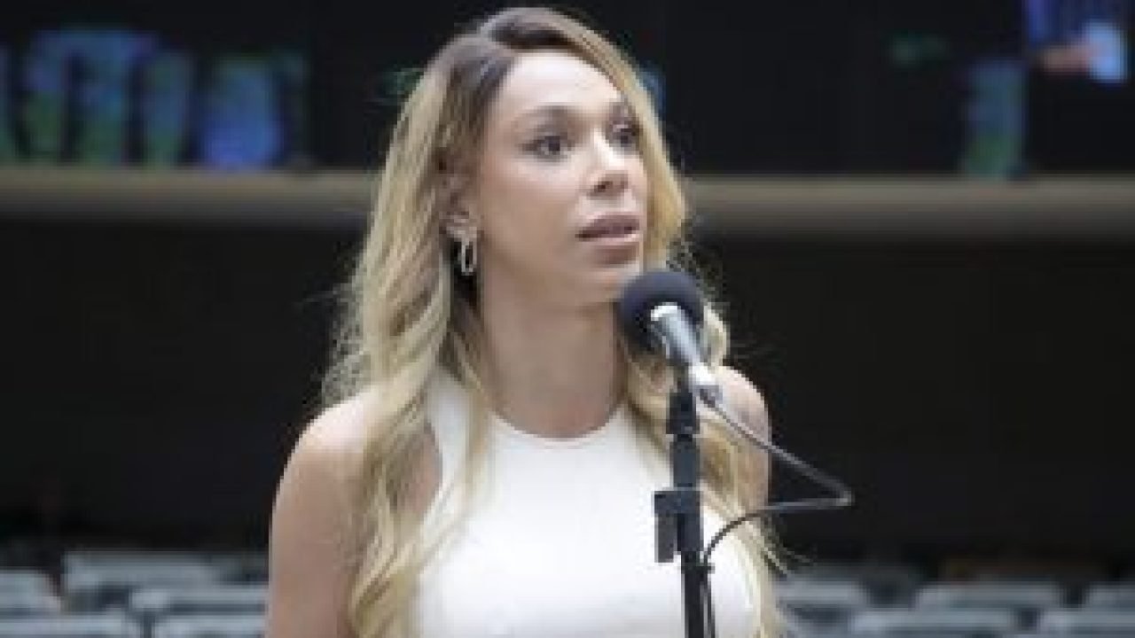 Erika-Hilton-300x185-1