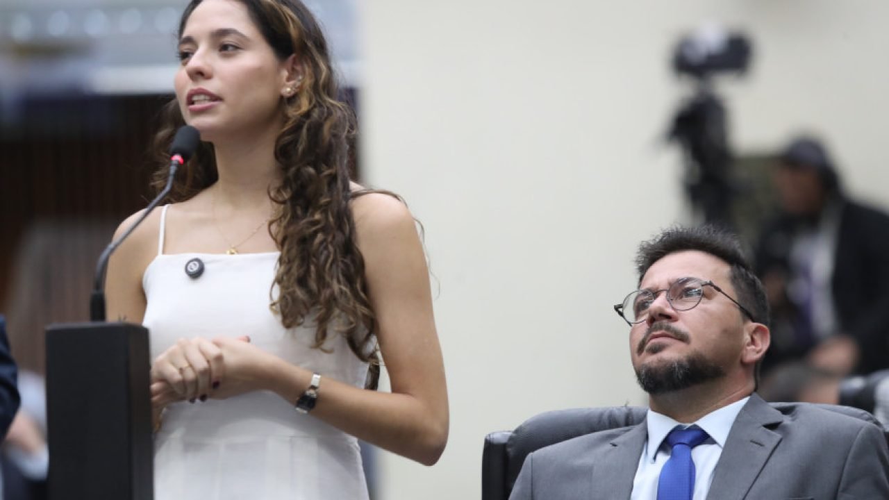 FYWExrMb4TJJiPNJOjOOdGLNh6W0yL9UzfdrGrG4