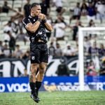 Fernando-Sobral-comemora-gol-ceara