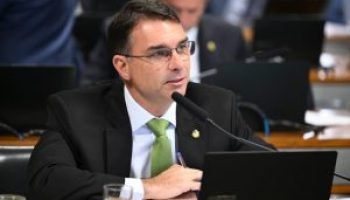 Flavio-Bolsonaro-2-300x202-1