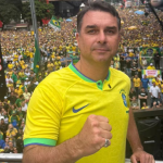 Flavio-Bolsonaro-colete-a-prova-de-balas-1