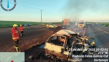Gde44uVD-motorista-morre-carbonizado