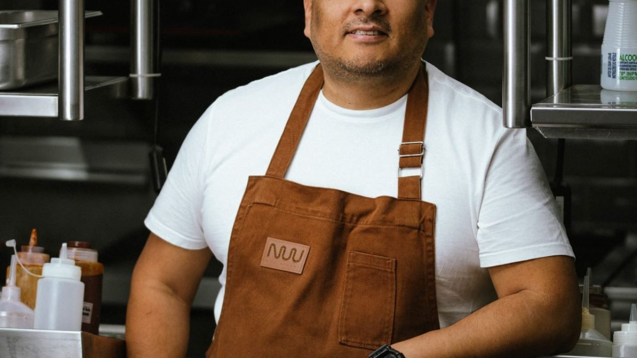 Imprensa 10 anos - Chef Carlos Alata - Foto de Nenad Radovanovic