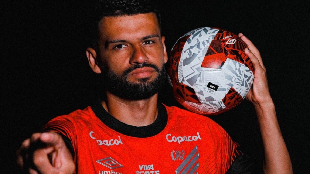 Jadson-novo-reforco-athletico