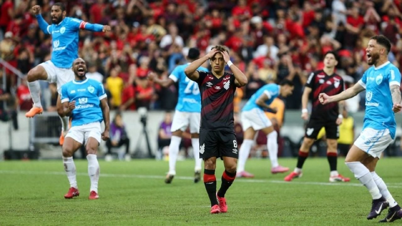 Joao-Cruz-perde-penalti-em-Athletico-x-Londrina-960x540-1
