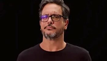 Lucio Mauro Filho durante homenagem no Caldeirão — Foto: 1 de 1 Lucio Mauro Filh