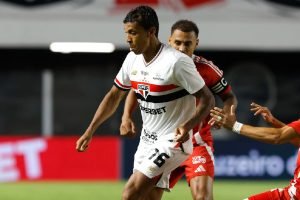 Luiz-Gustavo-Sao-Paulo-x-Internacional