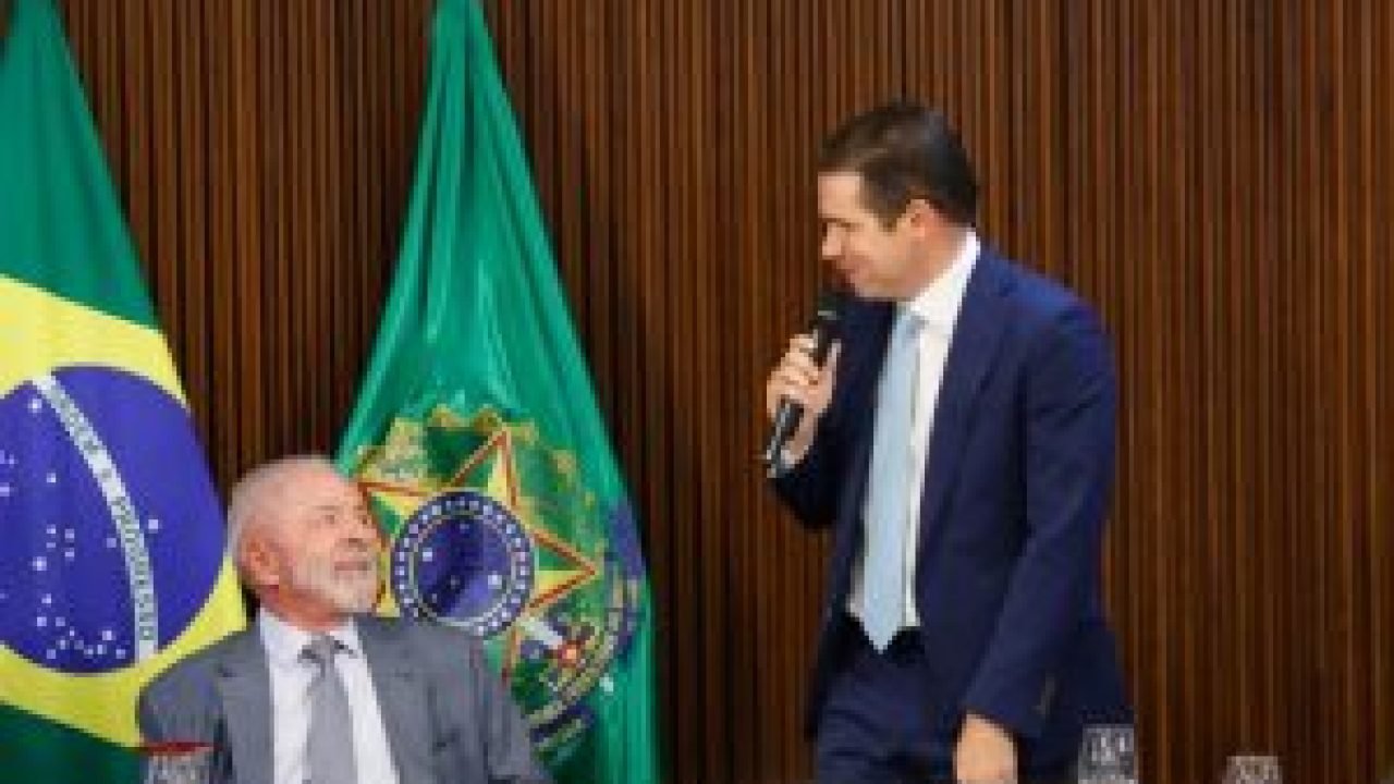 Lula-e-Hugo-Motta-300x185-1