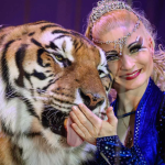 Foto: Carmen Zander, a "Rainha dos Tigres" da Alemanha. Foto: Reprodução