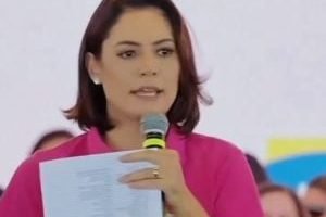 Michelle-Bolsonaro-discursa-em-evento-do-PL-Mulher-300x256-1