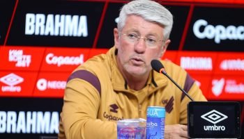 Odair-Hellmann-entrevista-coletiva-Athletico