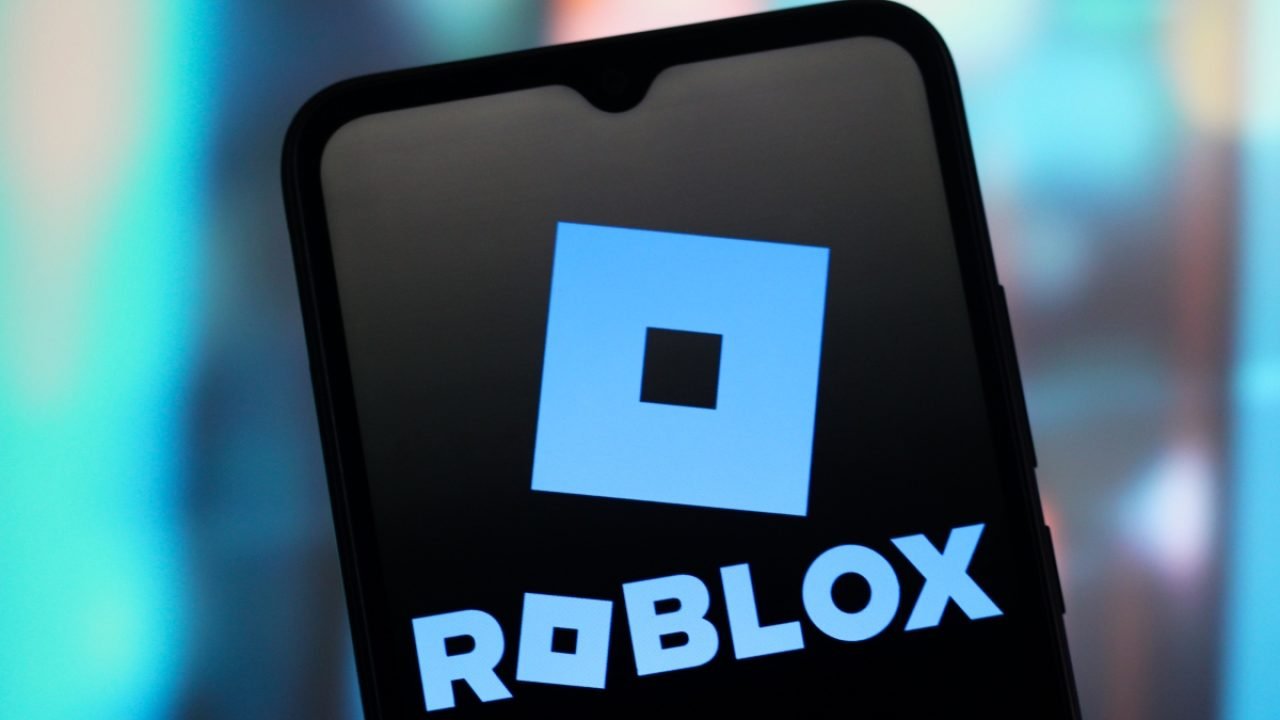 Imagem colorida com logo do Roblox — Foto: 1 de 1 Imagem colorida com logo do Ro
