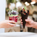 SHAKE E CONE ESPECIAL MATCHA E AMARENA