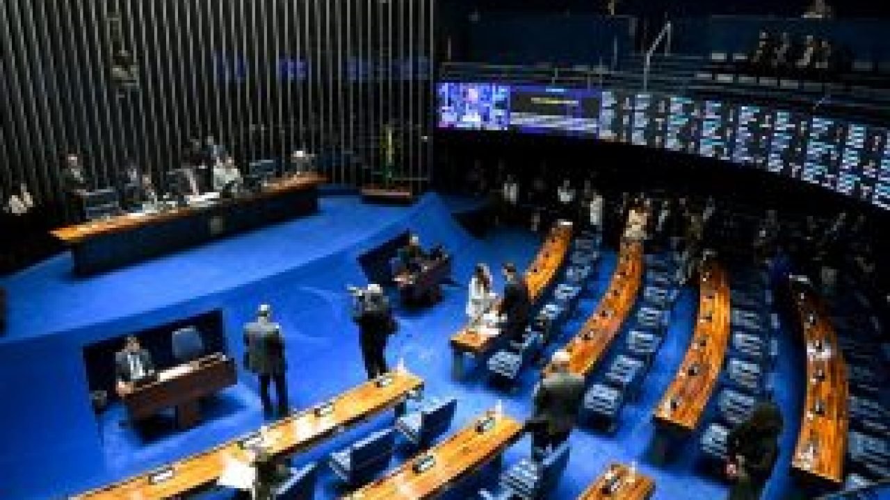 Senado-1-300x200-1
