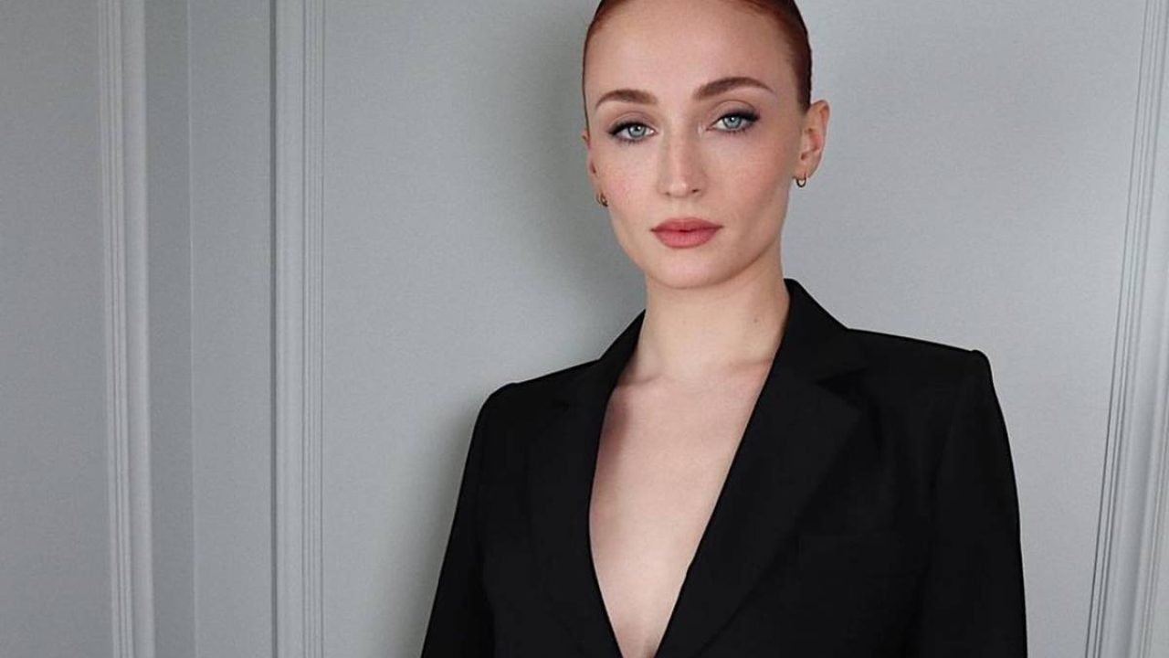 Sophie Turner caracterizada como Lara Croft — Foto: 1 de 1 Foto colorida de Soph