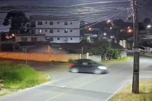 O suspeito não foi localizado (Foto: Reprodução/Câmera de Segurança)