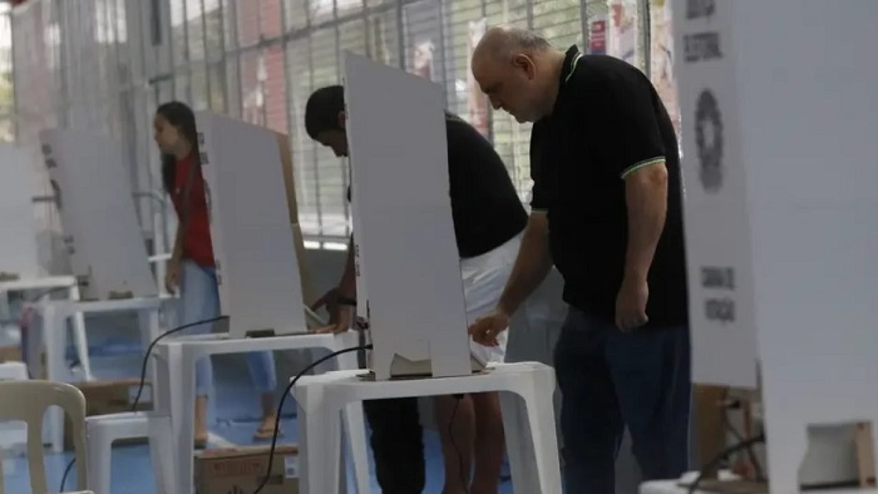 Votacao-urna-eletronica.jpg
