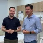 Secretário das Cidades Guto Silva e o neurocirurgião João Elias El Sarraf (Foto: Ascom/GS)