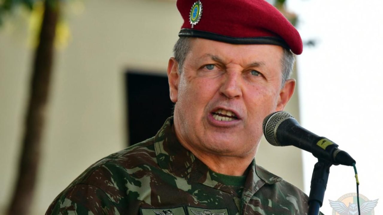 Foto: Exército amplia vigilância digital e mira até familiares de militares em n