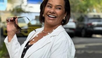 Solange Couto revela ter achado R$ 500 mil em vaso sanitário — Foto: 1 de 1 Sola