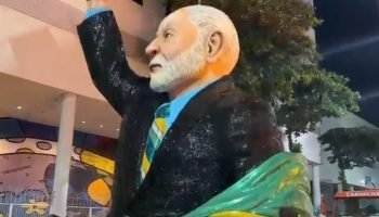 Acadêmicos de Niterói traz Lula no samba enredo — Foto: 1 de 1 Acadêmicos de Nit