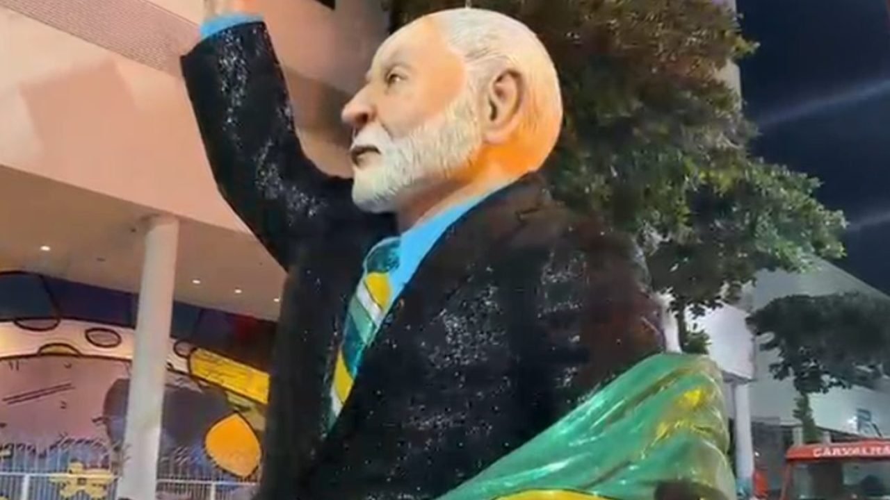 Acadêmicos de Niterói traz Lula no samba enredo — Foto: 1 de 1 Acadêmicos de Nit