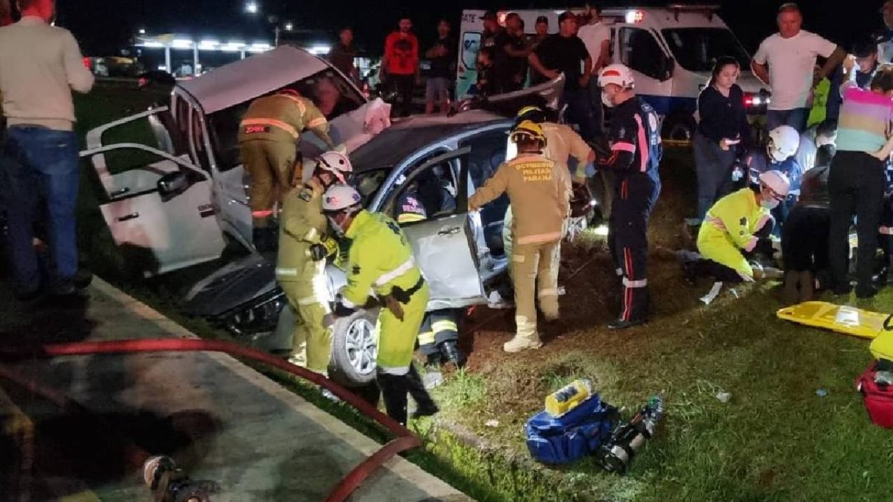 acidente-br-277-duas-pessoas-morrem-crianca-ilesa-006452570202606102028.jpg