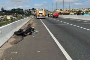 acidente-moto-fogo-colombo-960x720-1