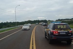 Acidente na Perimetral Leste — Foto: H2FOZ