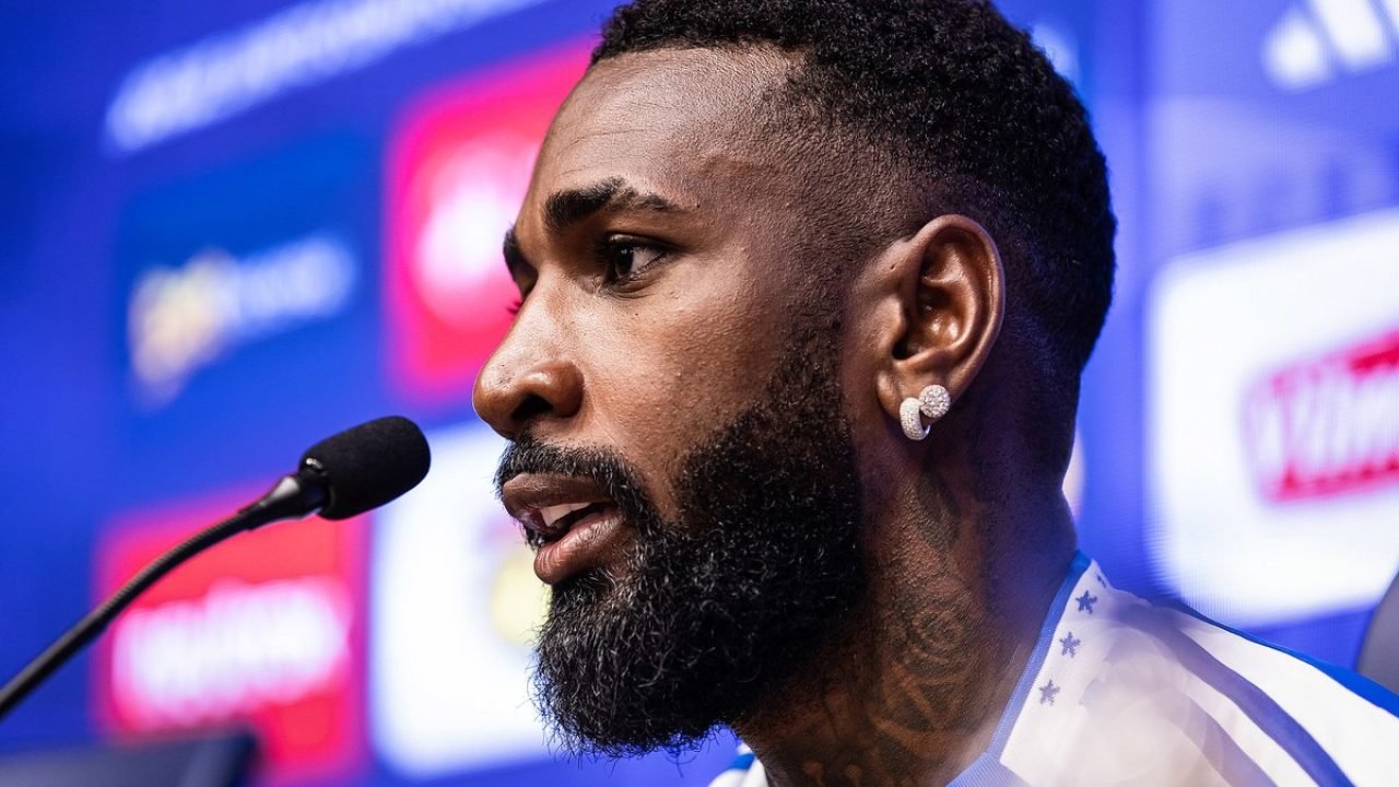 Gerson na apresentação no Cruzeiro — Foto: Gustavo Aleixo/CruzeiroGerson na apre