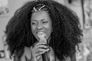 Foto: 1 de 1 Adriana Araújo Luto - Metrópoles - Foto: Reprodução/Instagram @adri