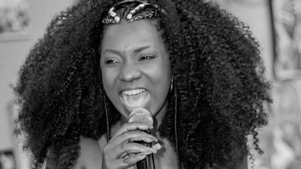 Foto: 1 de 1 Adriana Araújo Luto - Metrópoles - Foto: Reprodução/Instagram @adri